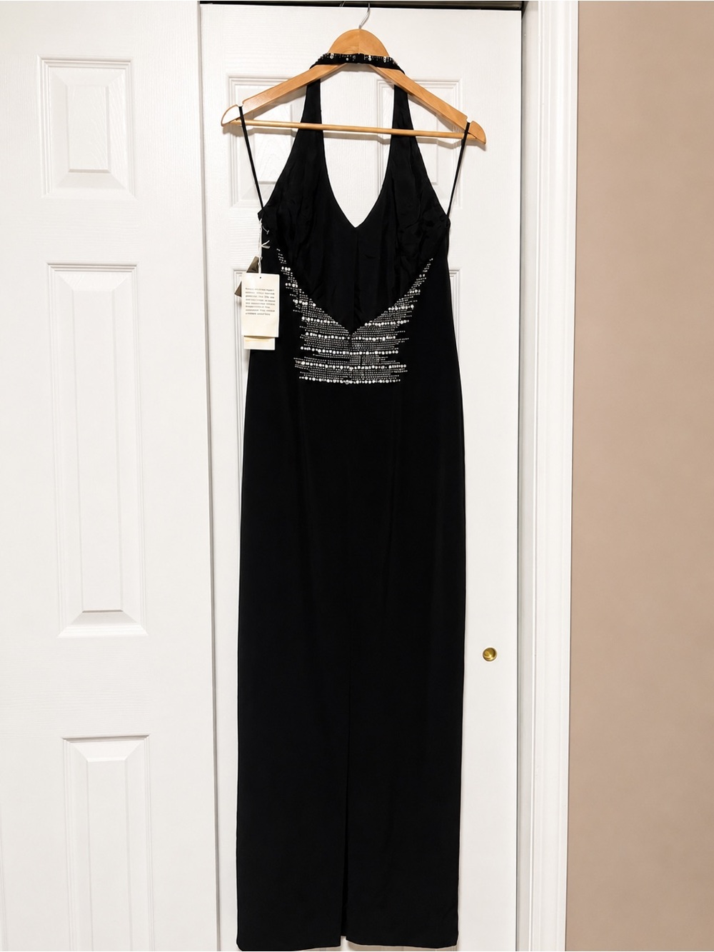 NWT Basix II Black Beaded Halter Evening Gown Maxi Dress Size 8 - Picture 3 of 9